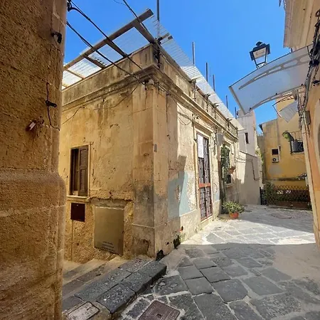 Casa Con Terrazza In Ortigia Appartement *