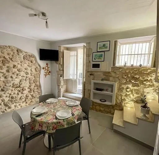 Casa Con Terrazza In Ortigia Appartement